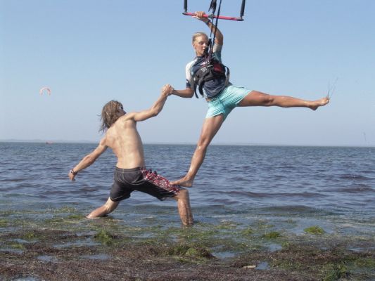       
 ============== 
   ( kiteschool.ru )
